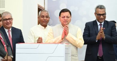 मुख्यमंत्री धामी ने मुख्य सेवक सदन में आयोजित कार्यक्रम में प्रतिभाग कर गुप्तकाशी एवं ज्योर्तिमठ में एक्सिस बैंक की नई शाखाओं का वर्चुअल किया शुभारंभ