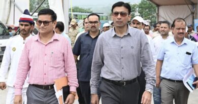 चारधाम यात्रा व्यवस्थाओं का जिलाधिकारी ने किया निरीक्षण, यात्रियों की सुविधाओं को लेकर दिए सख्त निर्देश