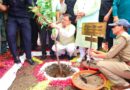 प्रदेश में हरेला का त्योहार मनाओ, धरती प्रदेश में हरेला का त्योहार मनाओ, धरती माँ का ऋण चुकाओ” थीम पर मुख्यमंत्री ने रोपा रुद्राक्ष का पौधाका ऋण चुकाओ” थीम पर किया गया पौधा रोपण