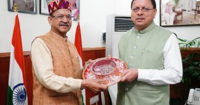 बूढ़ाकेदार क्षेत्र की आपदा पर राज्यमंत्री वीरेंद्र दत्त सेमवाल सक्रिय, मुख्यमंत्री से मुलाकात कर सौंपा पत्र