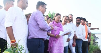 कैबिनेट मंत्री रेखा आर्या ने किया आपदाग्रस्त क्षेत्र का निरीक्षण