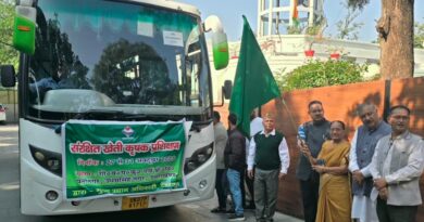 कृषि एवं उद्यान मंत्री गणेश जोशी ने हरी झण्डी दिखाकर किया रवाना