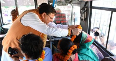 मुख्यमंत्री पुष्कर सिंह धामी ने हल्द्वानी में सिटी बस सेवा का किया शुभारंभ