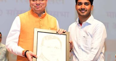 मुख्यमंत्री पुष्कर सिंह धामी ने दून मेडिकल कॉलेज, पटेलनगर में आयोजित कार्यक्रम में 1456 अभ्यर्थियों को सौंपे नियुक्ति पत्र