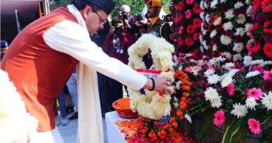विजय दिवस पर CM धामी का ऐतिहासिक ऐलान: वीर बलिदानियों को नमन कर अनुग्रह राशि ₹10 लाख से ₹50 लाख की; ‘नया भारत’ दुश्मनों को करारा जवाब दे रहा