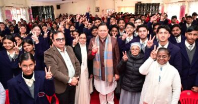 मुख्यमंत्री पुष्कर सिंह धामी ने सेंट एंग्नेस स्कूल में ‘परीक्षा पे चर्चा’ कार्यक्रम में लिया हिस्सा, छात्रों को किया प्रेरित