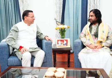 मुख्यमंत्री पुष्कर सिंह धामी से मिले प्रसिद्ध कथा वाचक एवं आध्यात्मिक गुरु देवकीनंदन ठाकुर