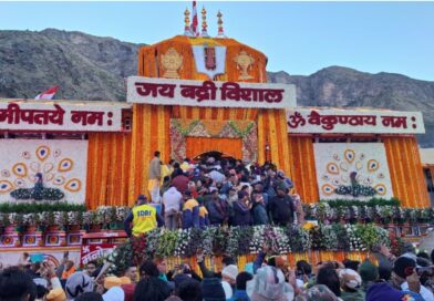 विधि-विधान के साथ खुले बद्रीनाथ धाम के कपाट, ‘जय बद्री विशाल’ के जयकारों से गूंजा धाम