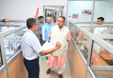 उपनल मुख्यालय पहुंचे मंत्री गणेश जोशी, किया औचक निरीक्षण