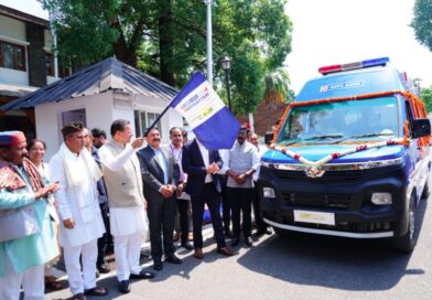 मुख्यमंत्री पुष्कर सिंह धामी ने जनहित के लिए प्रदान की गई 4 अत्याधुनिक एम्बुलेंस का किया फ्लैग ऑफ