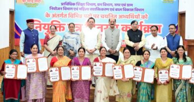 मुख्यमंत्री पुष्कर सिंह धामी नेचयनित 276 अभ्यर्थियों को किए नियुक्ति पत्र वितरित