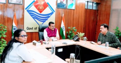 मुख्य सचिव आनन्द बर्द्धन ने की चिकित्सा स्वास्थ्य एवं चिकित्सा शिक्षा विभाग की समीक्षा