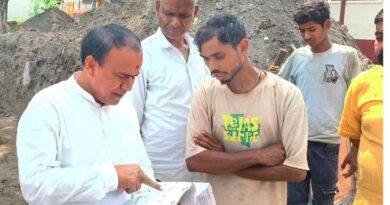 श्रीनगर में निर्माणाधीन ई-लाइब्रेरी का मंत्री डॉ. धन सिंह रावत ने किया निरीक्षण