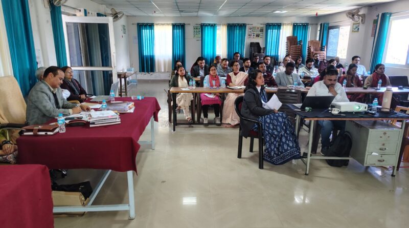 उप शिक्षाधिकारियों की मंडल स्तरीय समीक्षा बैठक और अभिमुखीकरण कार्यशाला आयोजित