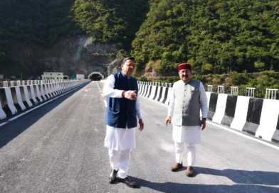 केदारनाथ और बदरीनाथ राष्ट्रीय राजमार्गों को जोड़ेगी ₹156 करोड़ की सुरंग-पुल परियोजना: CM धामी ने किया निरीक्षण
